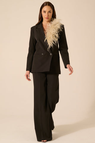 Tailleur Andy Nero piume su scollo