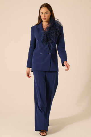 Tailleur Andy Blue piume su scollo